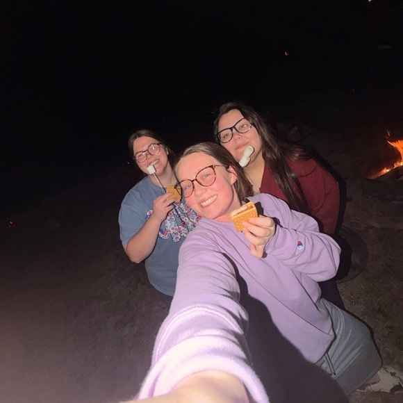 Hey🖤🖤 - Picture 4 of 4